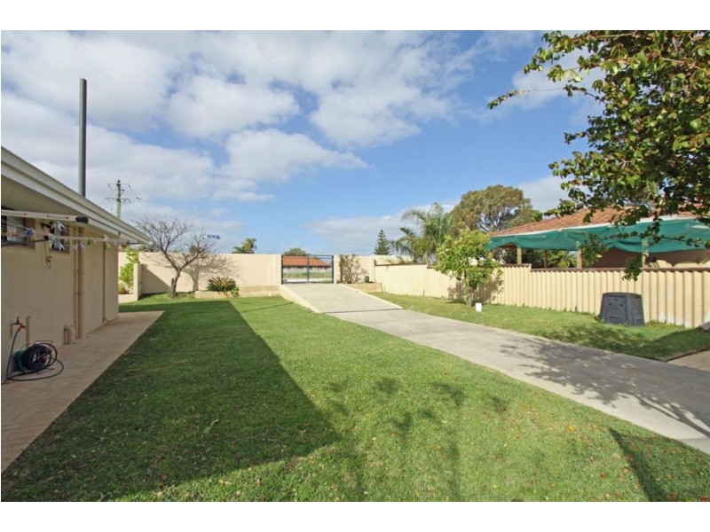 2 Heron Street, Dudley Park WA 6210