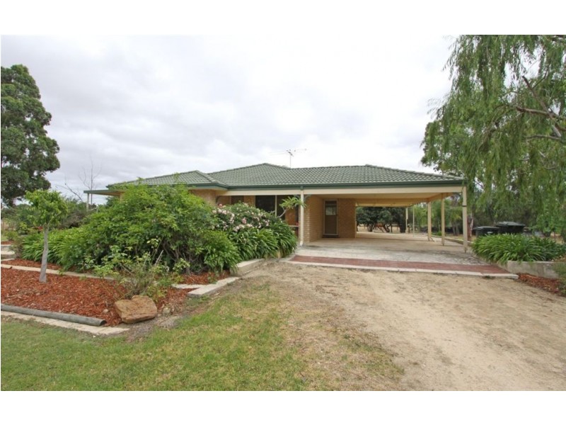 72 Dewar Road, North Dandalup WA 6207