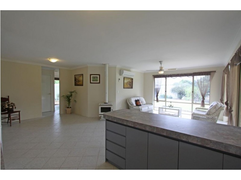 72 Dewar Road, North Dandalup WA 6207