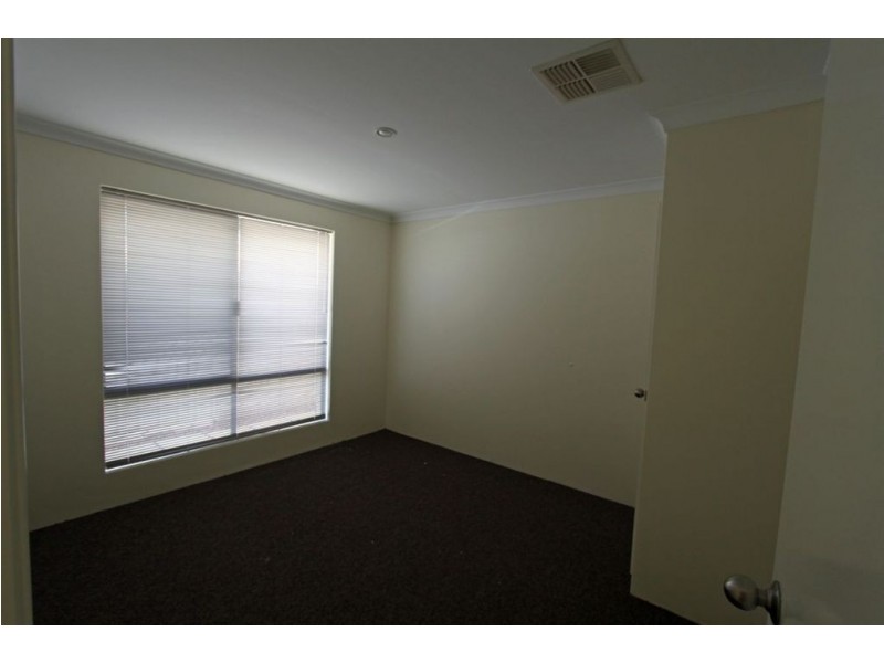 29 Yindana Boulevard, Lakelands WA 6180