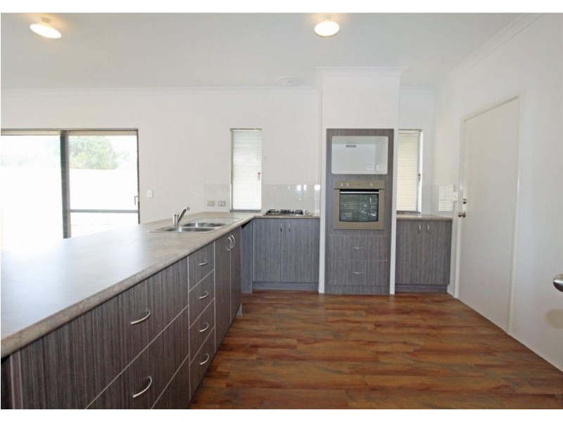 2A Walya Place, Greenfields WA 6210