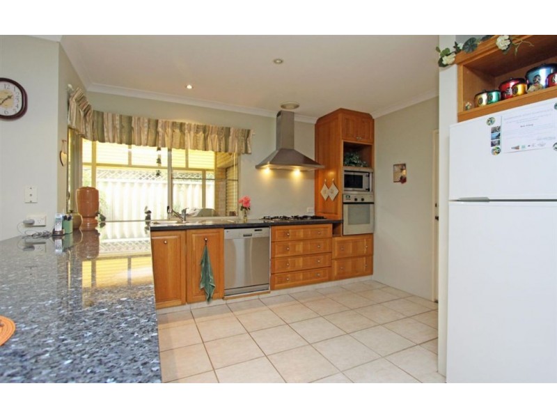 33 Willoughbridge Crescent, Erskine WA 6210