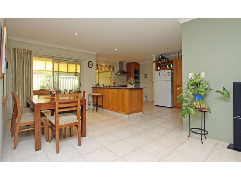33 Willoughbridge Crescent, Erskine WA 6210