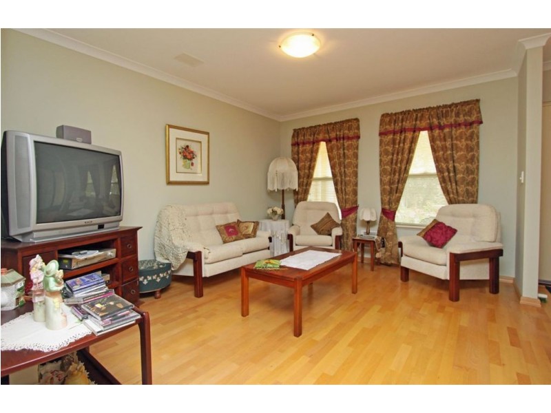 33 Willoughbridge Crescent, Erskine WA 6210