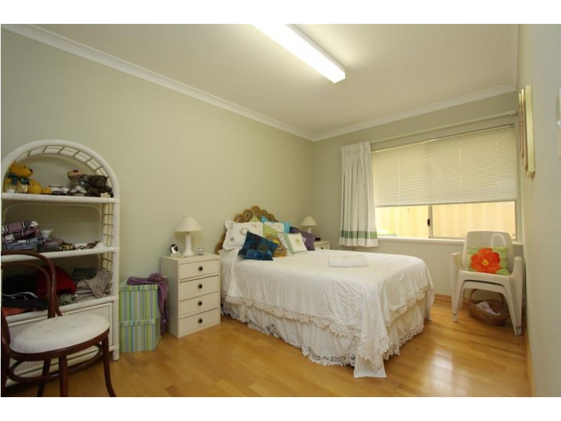 33 Willoughbridge Crescent, Erskine WA 6210