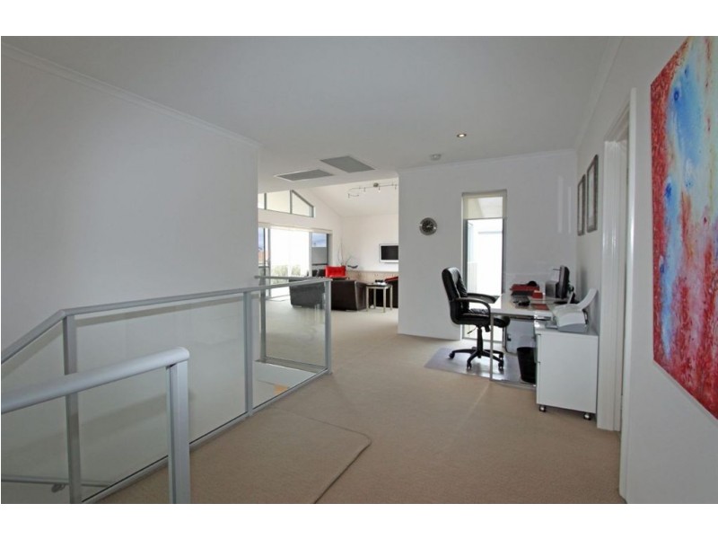 26 Endeavour Circle, Wannanup WA 6210