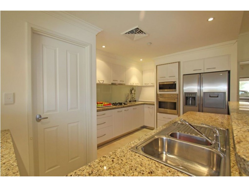 6/10 Winjan Place, Dudley Park WA 6210