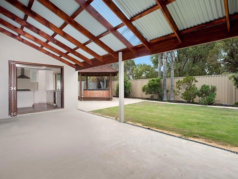 10 Hamilton Way, Silver Sands WA 6210