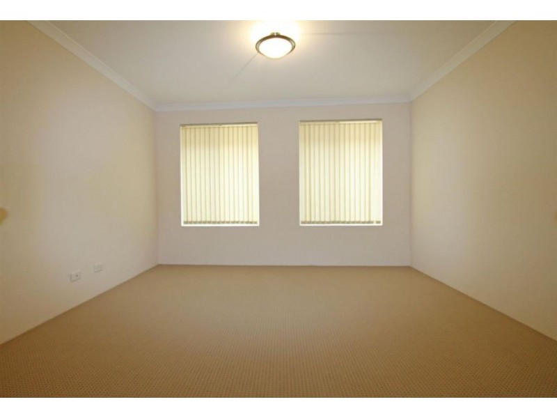 24 Evella Cove, Lakelands WA 6180