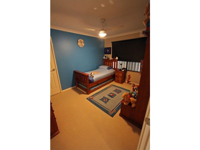 15 Aztec island Retreat, Halls Head WA 6210