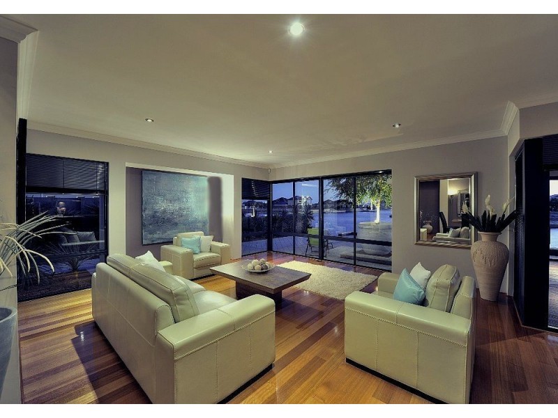 21 Waterlily Drive, Dudley Park WA 6210