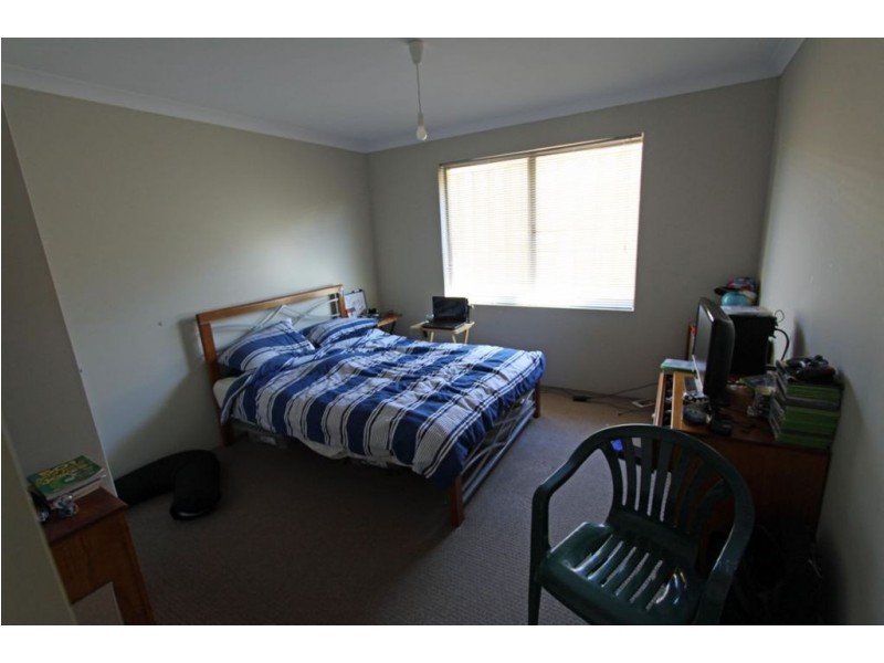 24 Marsdenia Road, Halls Head WA 6210