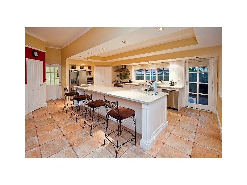 15 Ronsard Drive, San Remo WA 6210