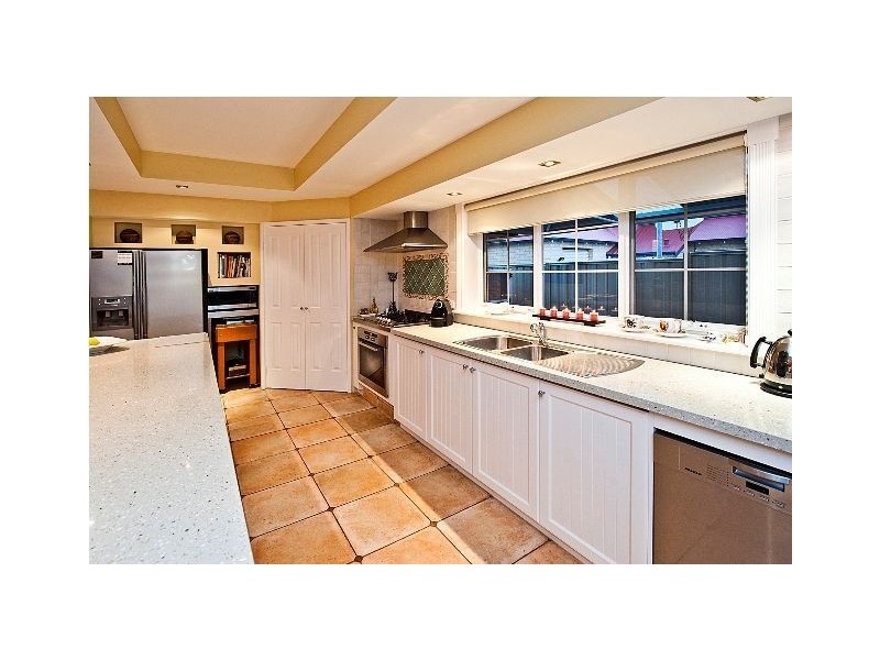 15 Ronsard Drive, San Remo WA 6210