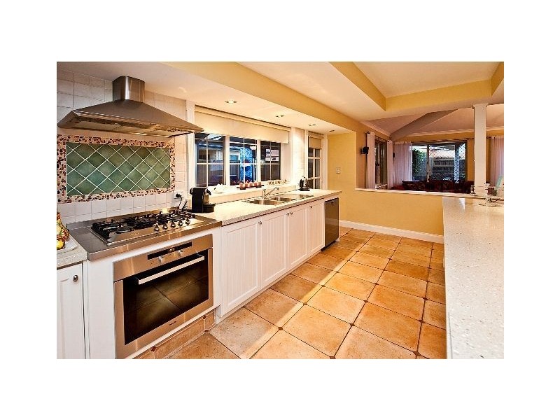 15 Ronsard Drive, San Remo WA 6210