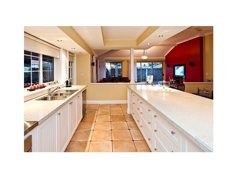 15 Ronsard Drive, San Remo WA 6210