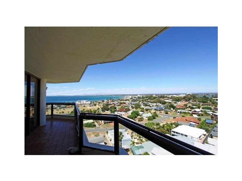 30/6A Valley Road, Halls Head WA 6210