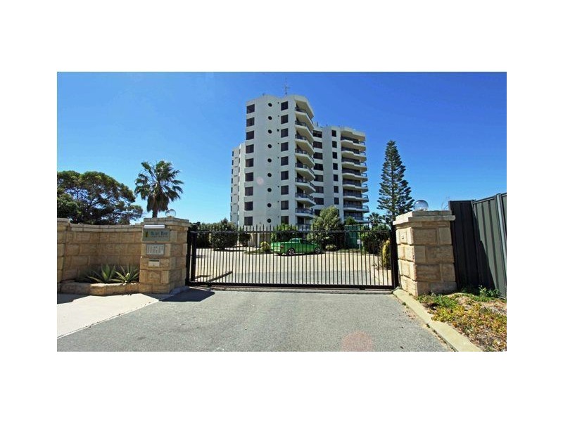 30/6A Valley Road, Halls Head WA 6210