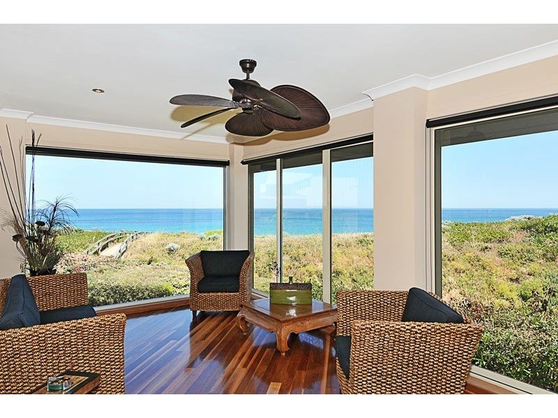 49 Admiralty Crescent, Halls Head WA 6210