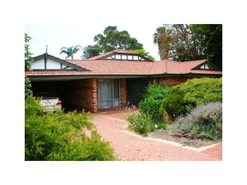 10 Goomarl Street, Dudley Park WA 6210