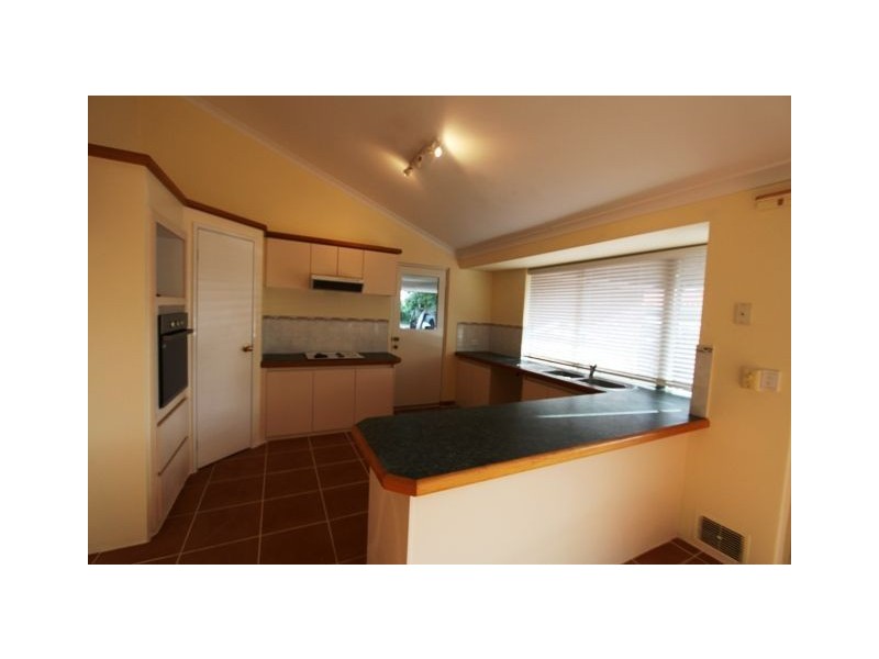 10 Goomarl Street, Dudley Park WA 6210