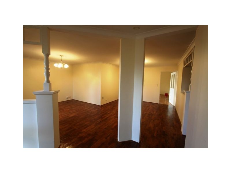 10 Goomarl Street, Dudley Park WA 6210