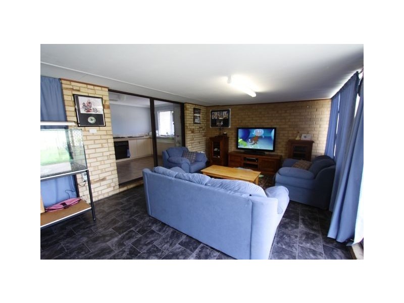 24 Valentino Close, Greenfields WA 6210