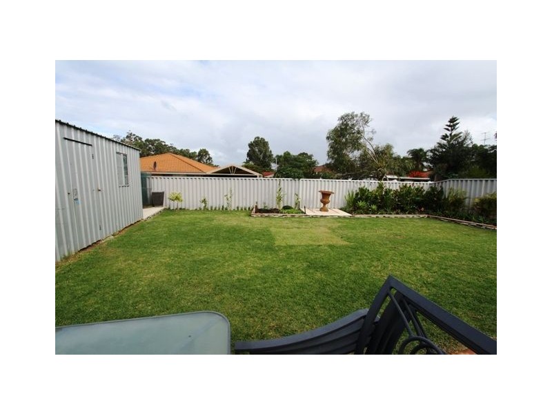 24 Valentino Close, Greenfields WA 6210