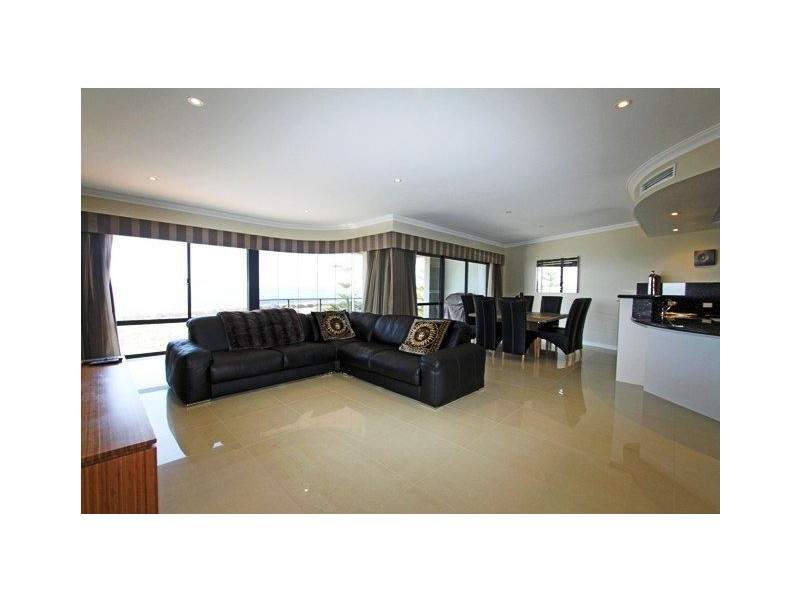 3/55 Breakwater Pde, Mandurah WA 6210