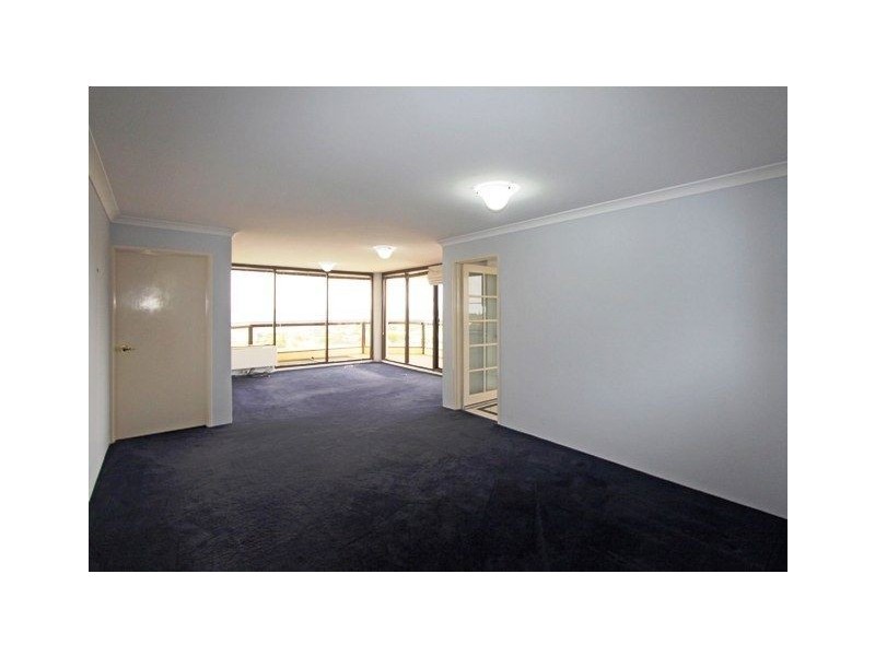 30/6A Valley Road, Halls Head WA 6210