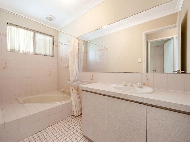 10 Hamilton Way, Silver Sands WA 6210