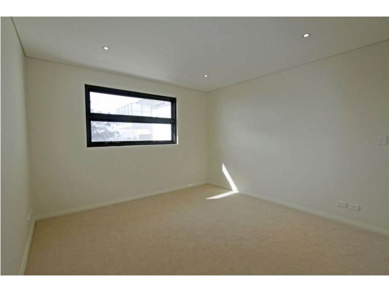 4/24 Oversby Street, Halls Head WA 6210
