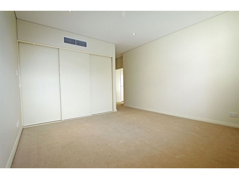 4/24 Oversby Street, Halls Head WA 6210