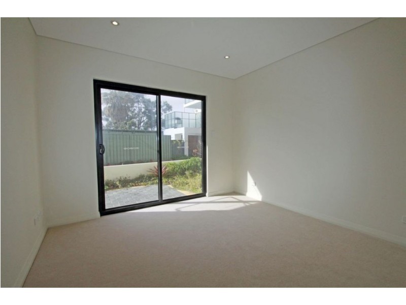 4/24 Oversby Street, Halls Head WA 6210