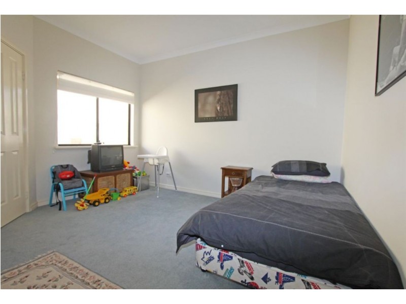 72 Alexis Circle, Wannanup WA 6210