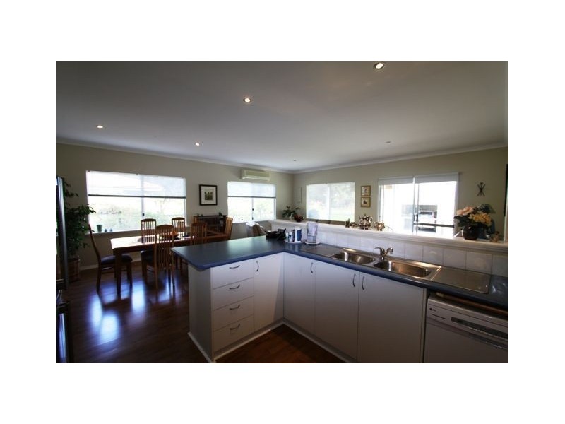 20 Scrivener Place, Halls Head WA 6210