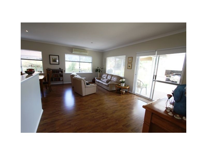 20 Scrivener Place, Halls Head WA 6210