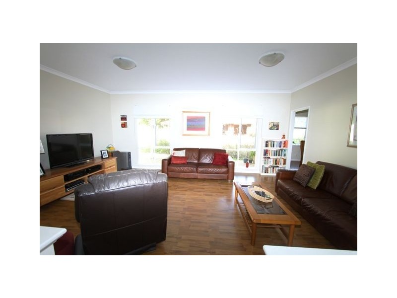 20 Scrivener Place, Halls Head WA 6210