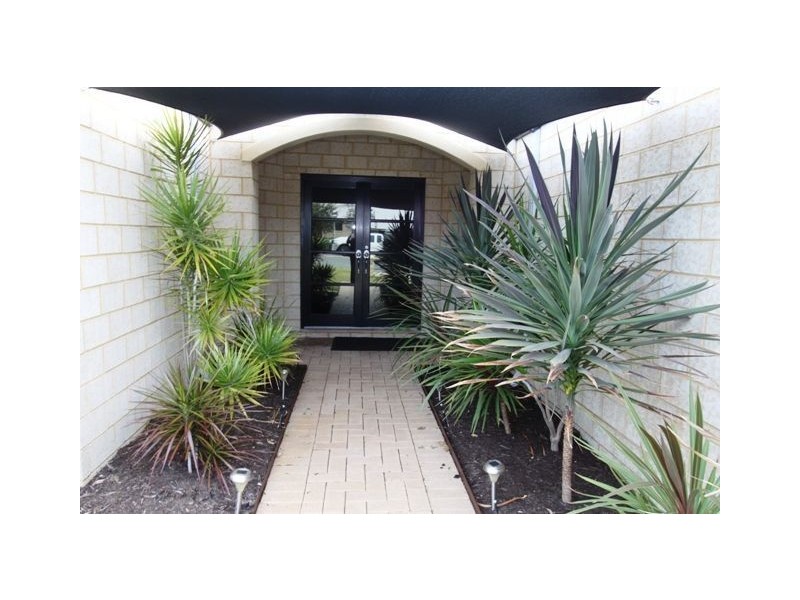 34 Hudson Drive, Dudley Park WA 6210