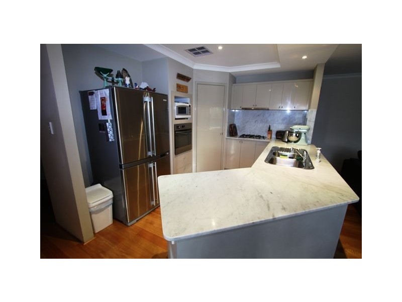 34 Hudson Drive, Dudley Park WA 6210