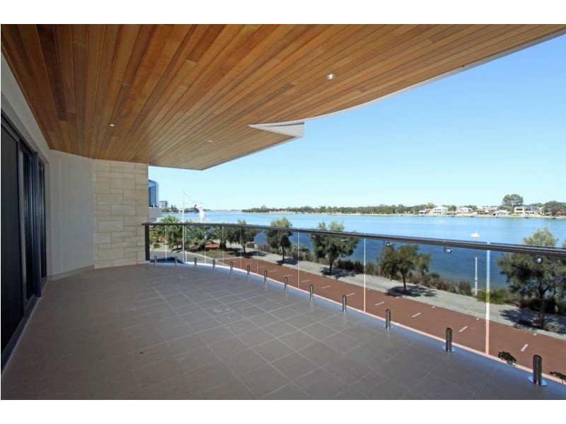 3/3 Galileo Loop, Mandurah WA 6210