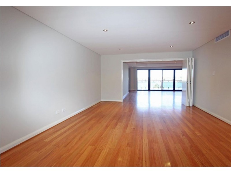 3/3 Galileo Loop, Mandurah WA 6210