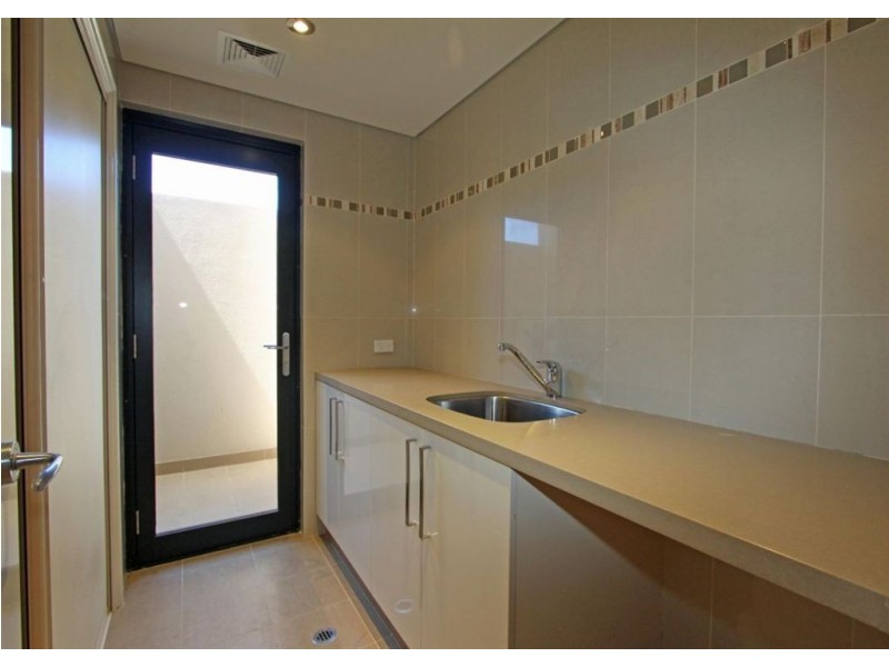 6/3 Galileo Loop, Mandurah WA 6210