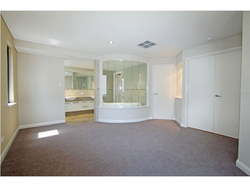6/3 Galileo Loop, Mandurah WA 6210