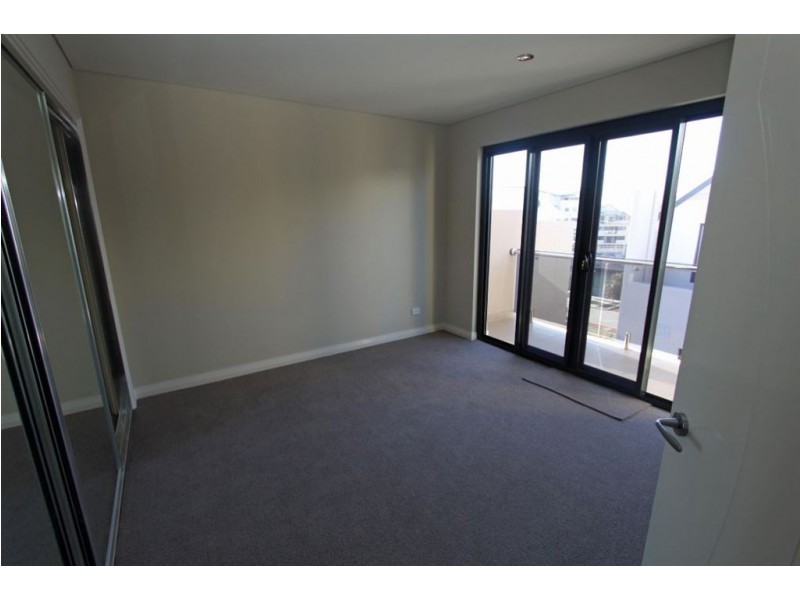 7/3 Galileo Loop, Mandurah WA 6210