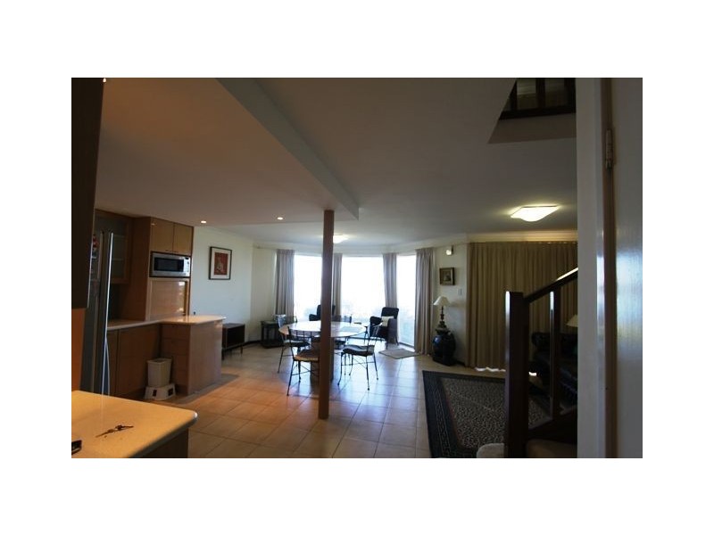 4/8 Winjan Place, Dudley Park WA 6210