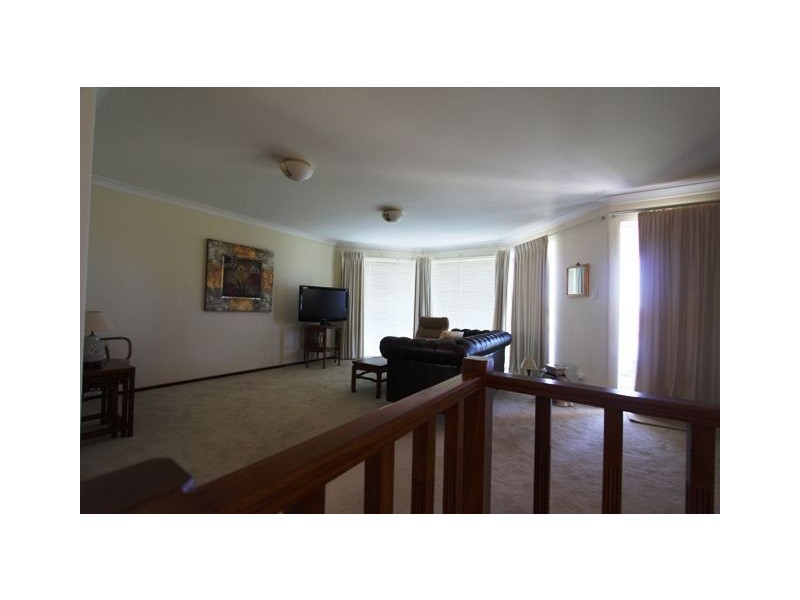 4/8 Winjan Place, Dudley Park WA 6210