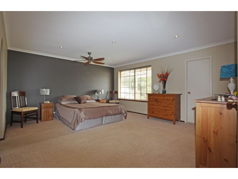 7 Bangalay Court, Halls Head WA 6210