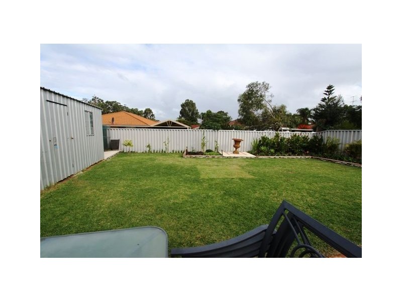 24 Valentino Close, Greenfields WA 6210