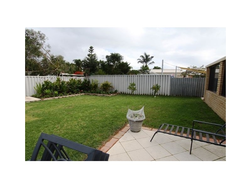 24 Valentino Close, Greenfields WA 6210
